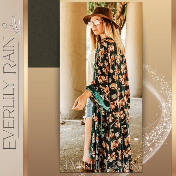 LAST ONE! Gorgeous Velvet Trim Kimono Duster - Picture 9 of 16